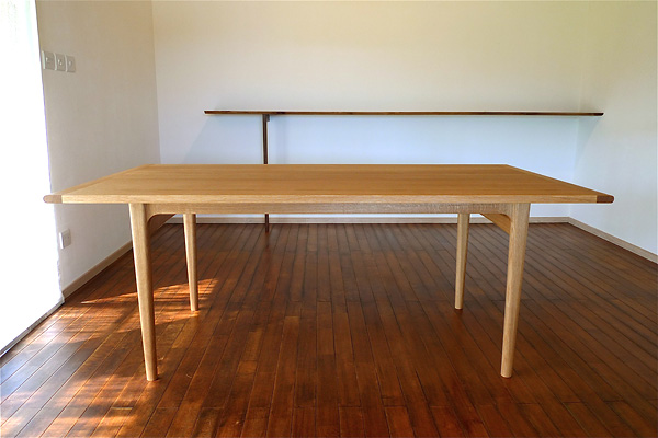 TABLE 1800